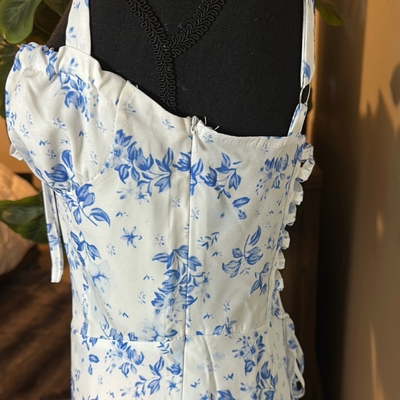 Floral Blue and White Mini Dress - Picture 11 of 13